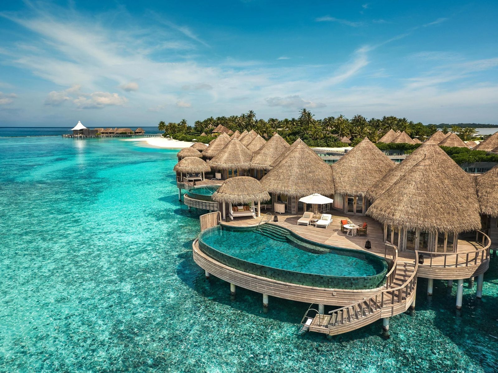 ザ ノーチラス モルディブ:プール付き水上ヴィラ