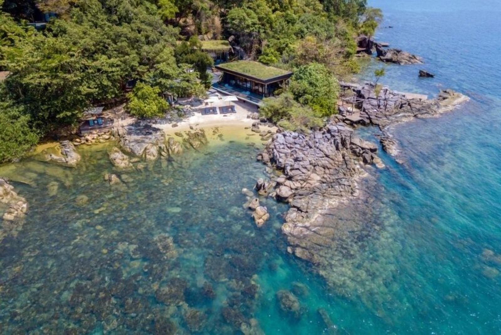 シックスセンシズ クラベイ アイランド：空から見たクラベイ島